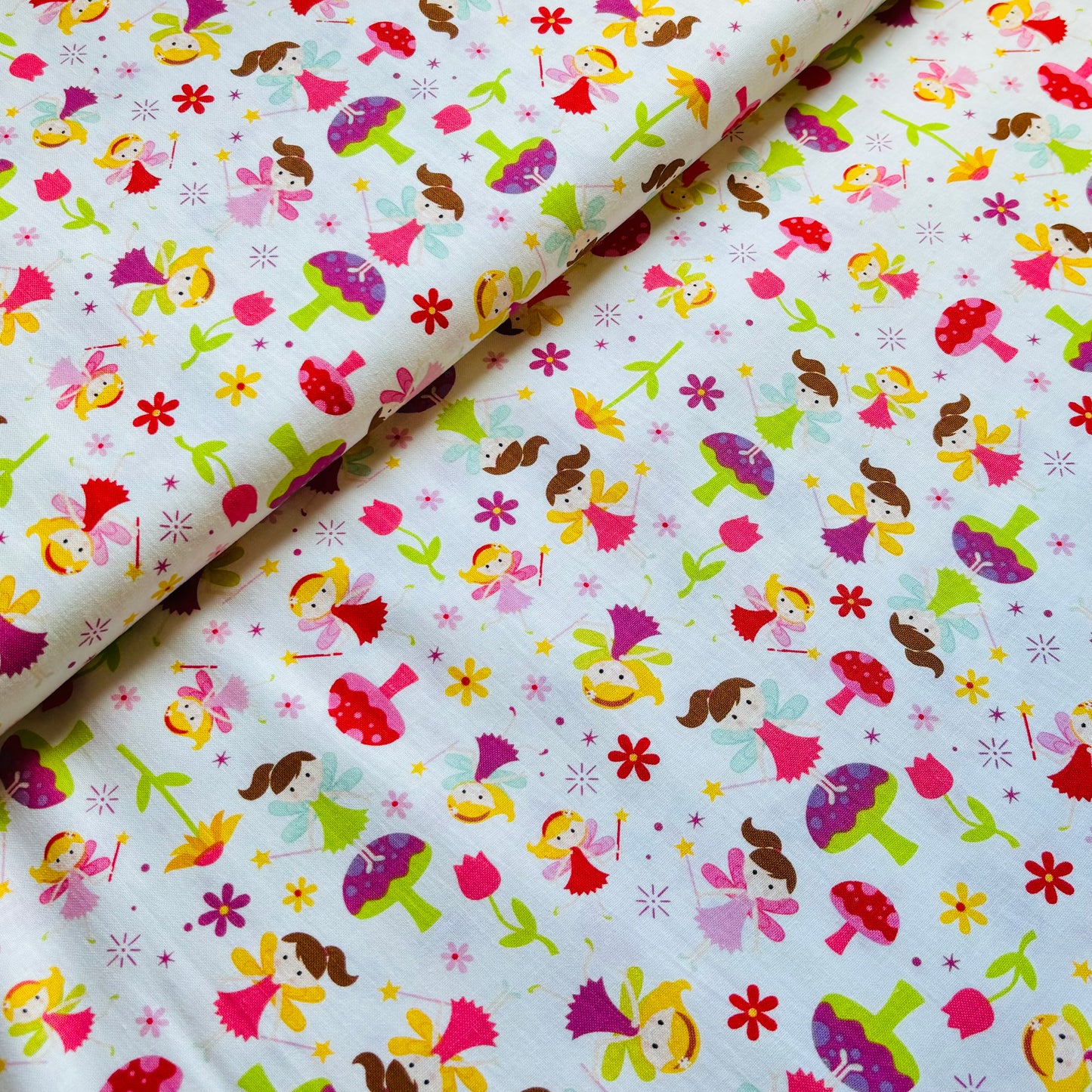 White Fairy Garden Fairy Toadstools - Fairy Garden - Riley Blake Cotton Fabric ✂️ £8 pm *SALE*